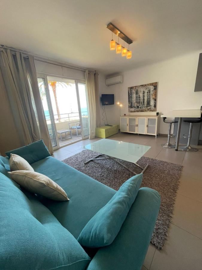אנטיב Fully Equipped Beachfront Studio In The Heart Of The City Center Bd Leclerc מראה חיצוני תמונה