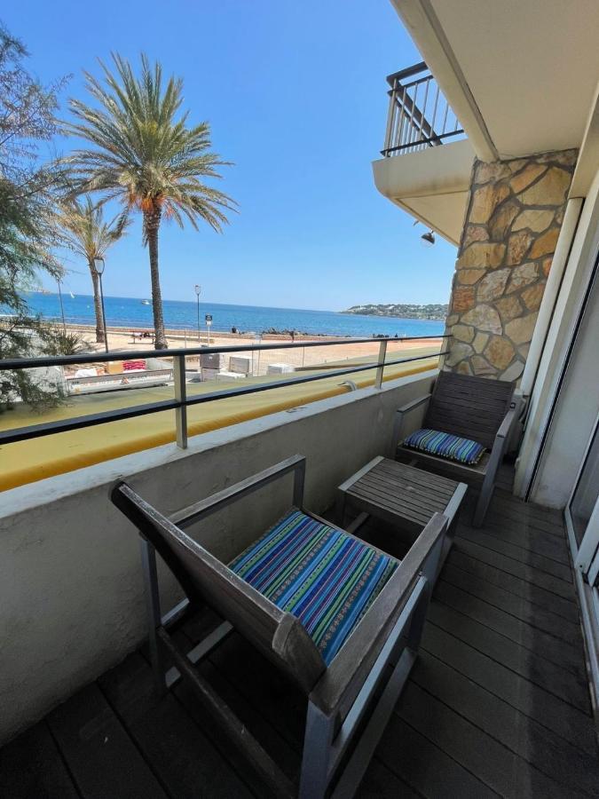 אנטיב Fully Equipped Beachfront Studio In The Heart Of The City Center Bd Leclerc מראה חיצוני תמונה